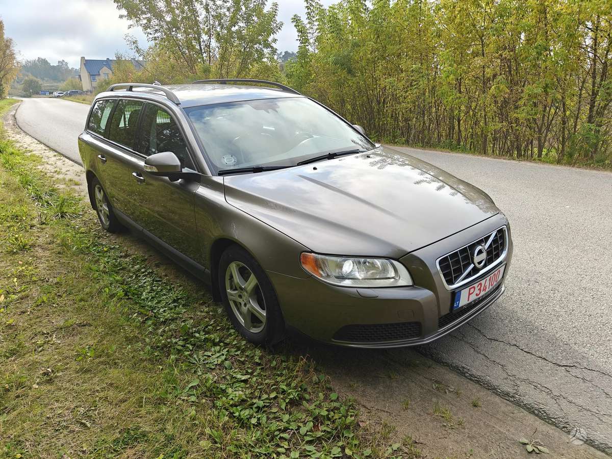 Volvo V70 2009 — engine 1560 cm³, 114 HP (84kW)
