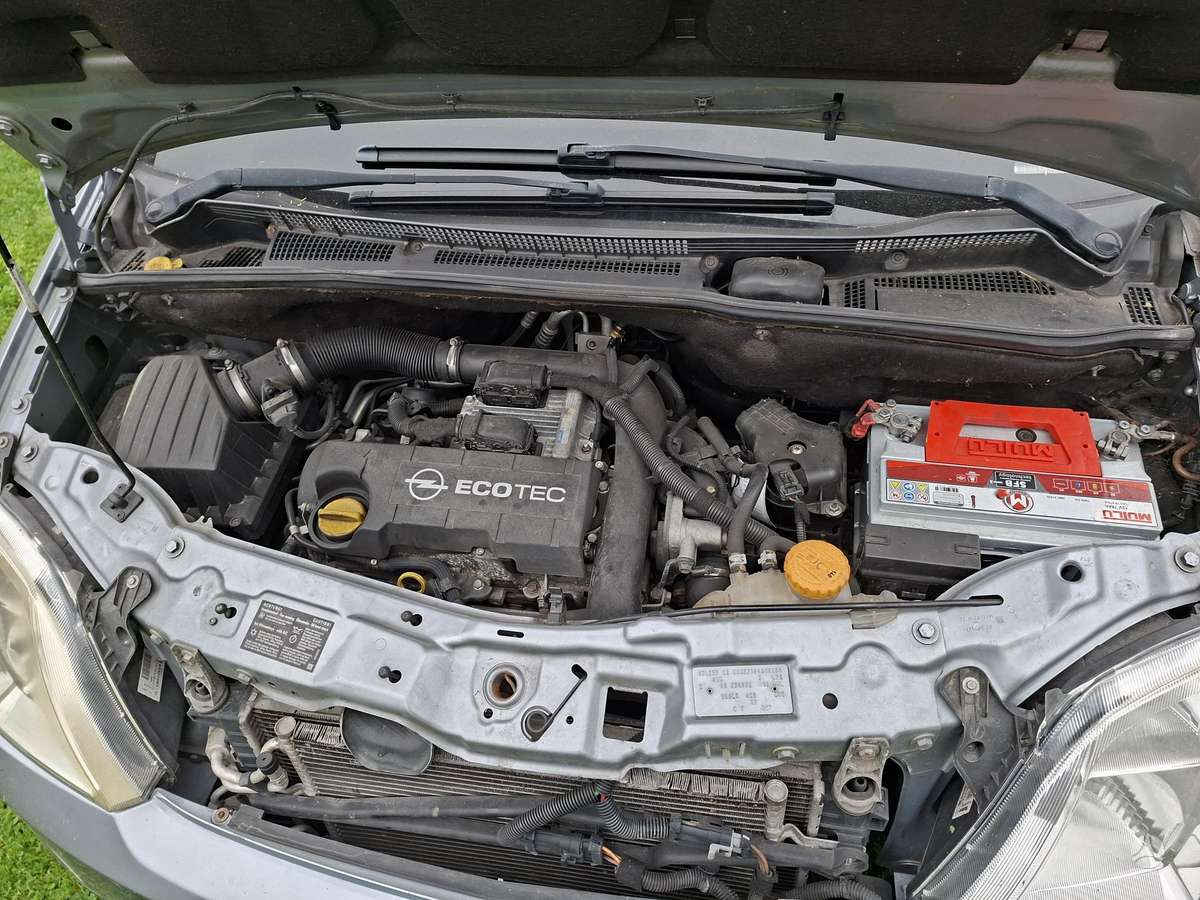 Opel Meriva 2009 — двигун 1686 cm³, 101 HP (74kW)