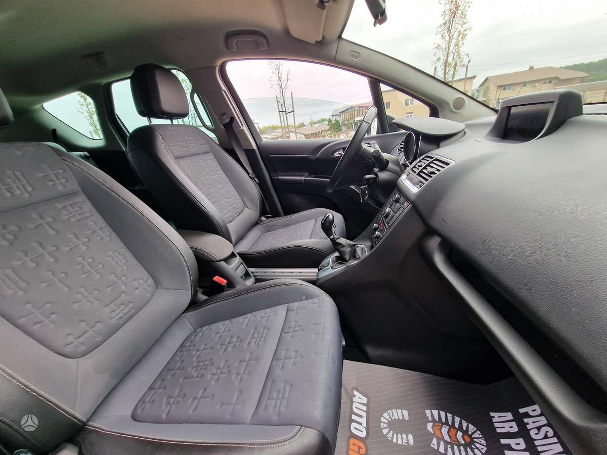 Opel Meriva 2015 — фото 15