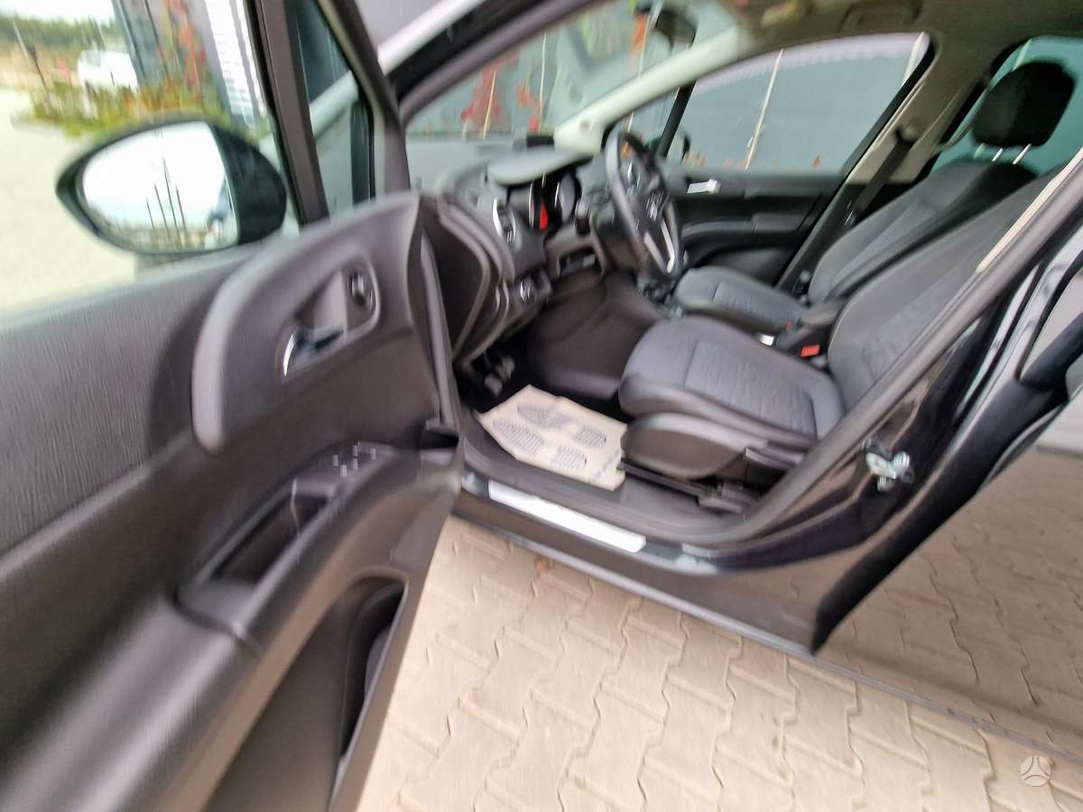 Opel Meriva 2015 — фото 19