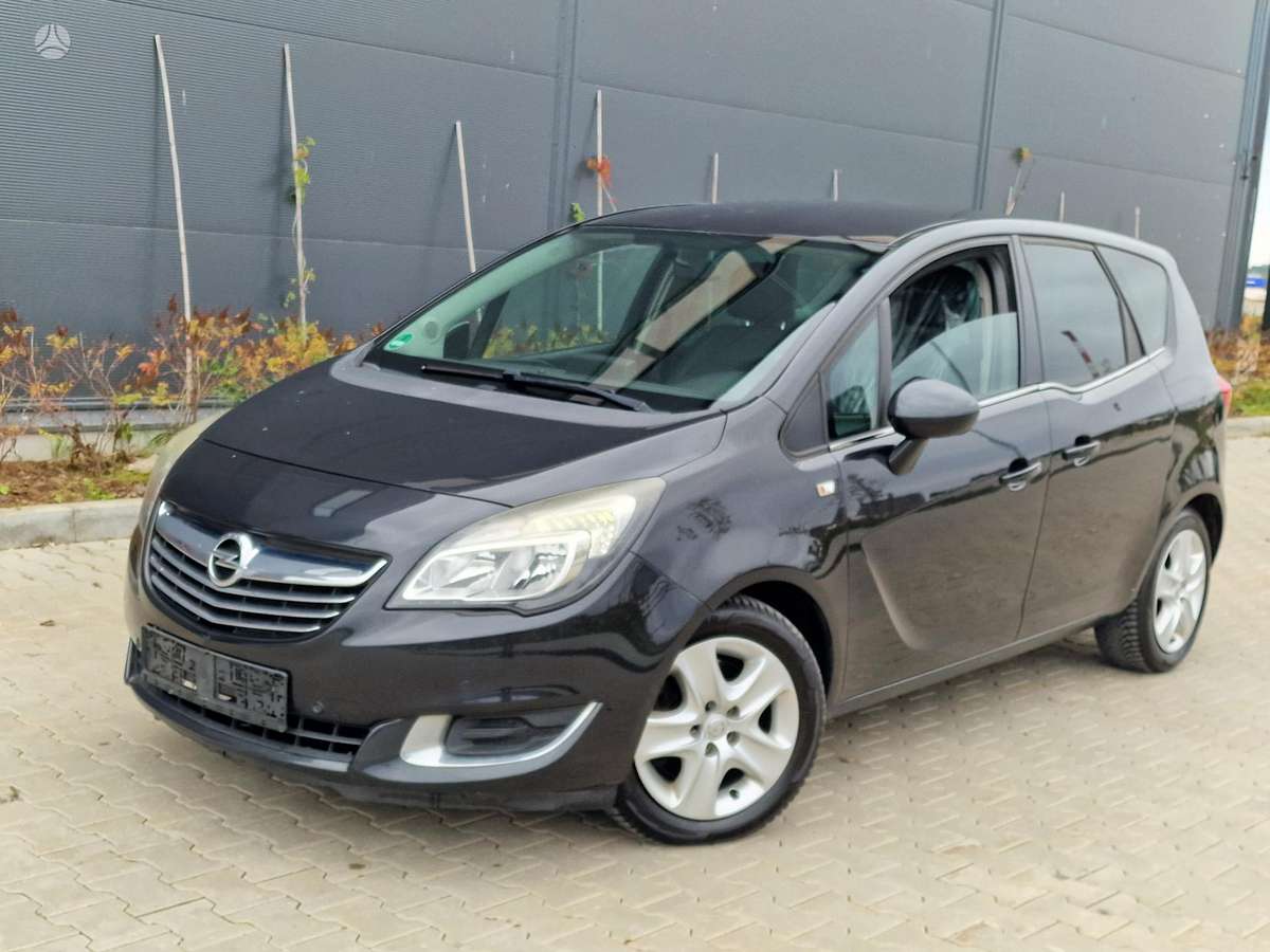 Opel Meriva 2015 — вигляд ззаду