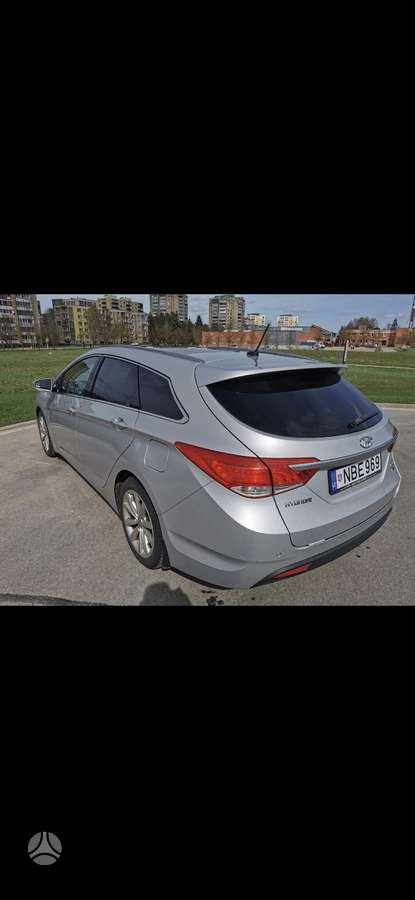 Hyundai i40 2012 — interior