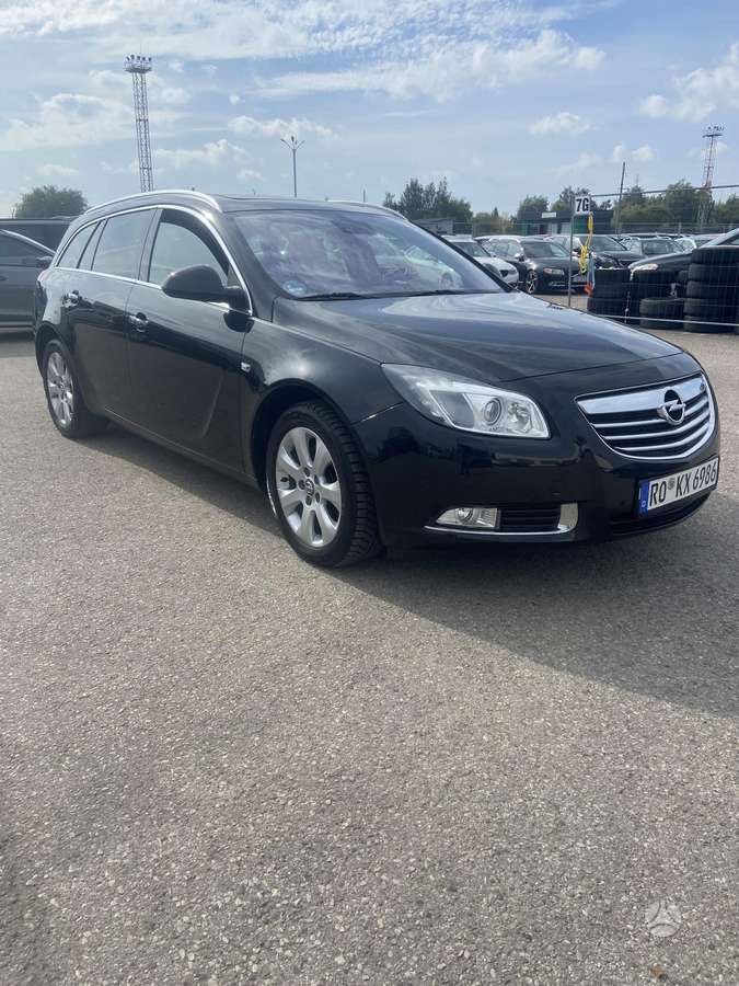 Opel Insignia 2012 — interior