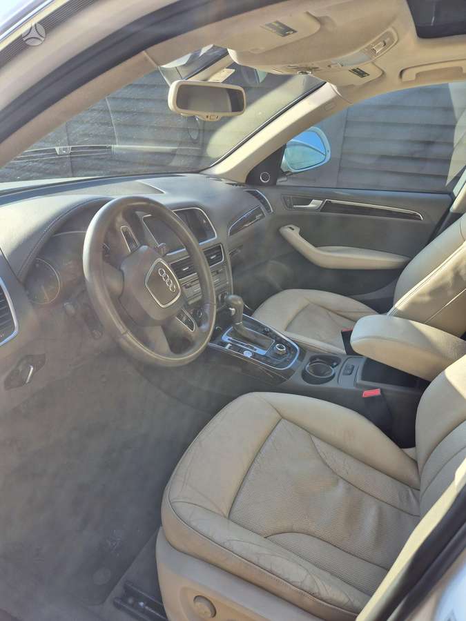 Audi Q5 2010 — photo 8