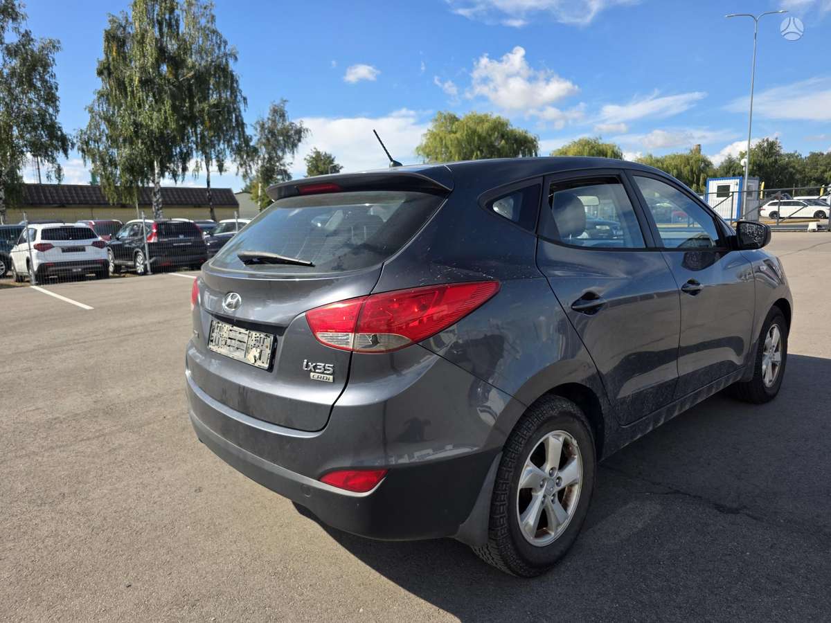 Hyundai ix35 2010 — photo 13