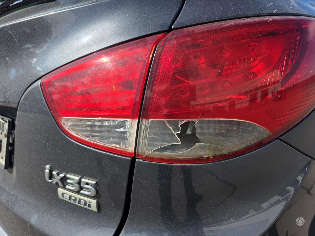 Hyundai ix35 2010 — photo 14
