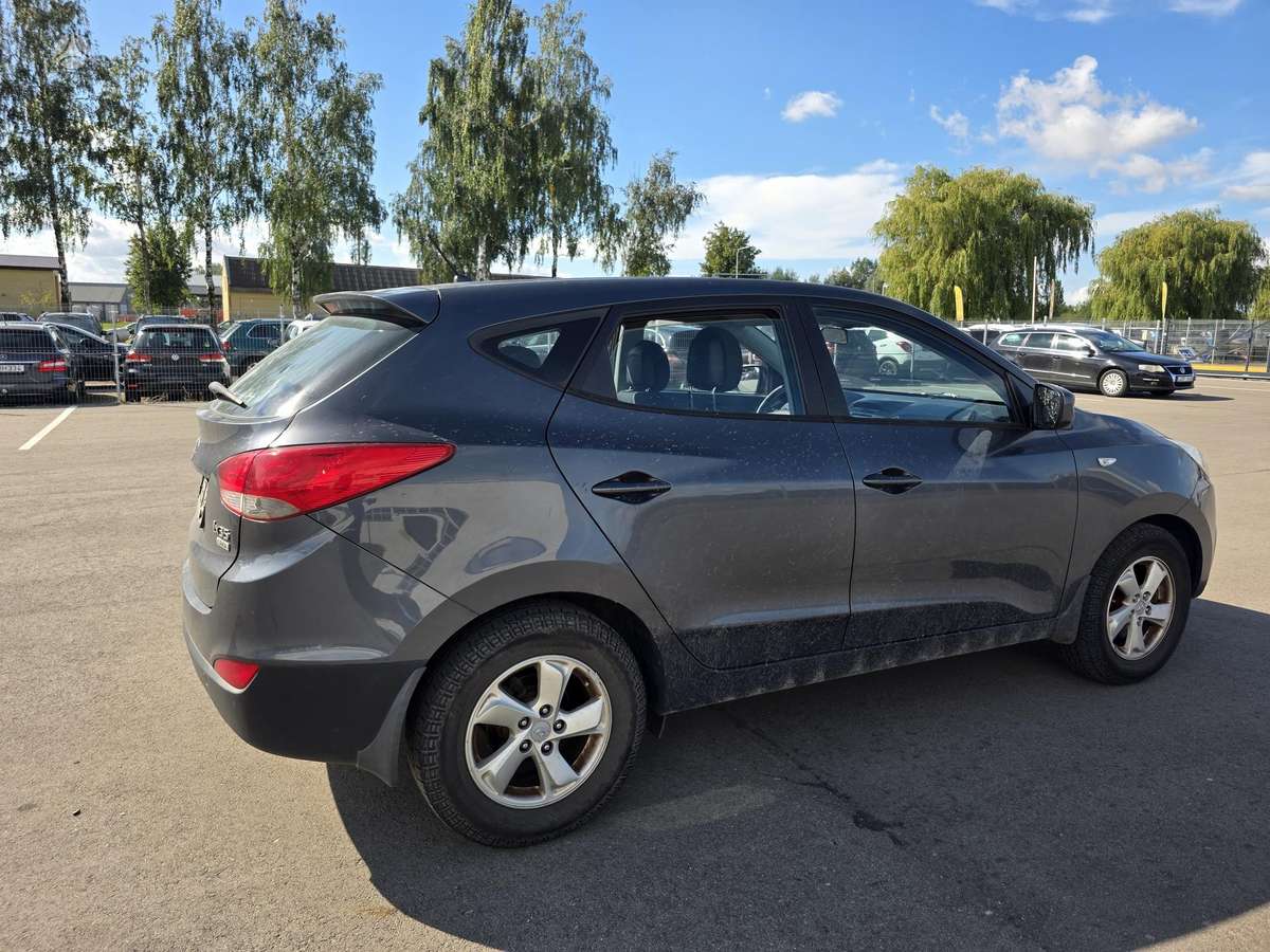 Hyundai ix35 2010 — photo 15