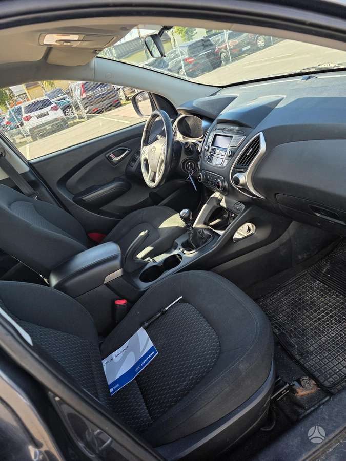 Hyundai ix35 2010 — photo 24