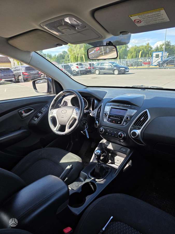 Hyundai ix35 2010 — photo 26