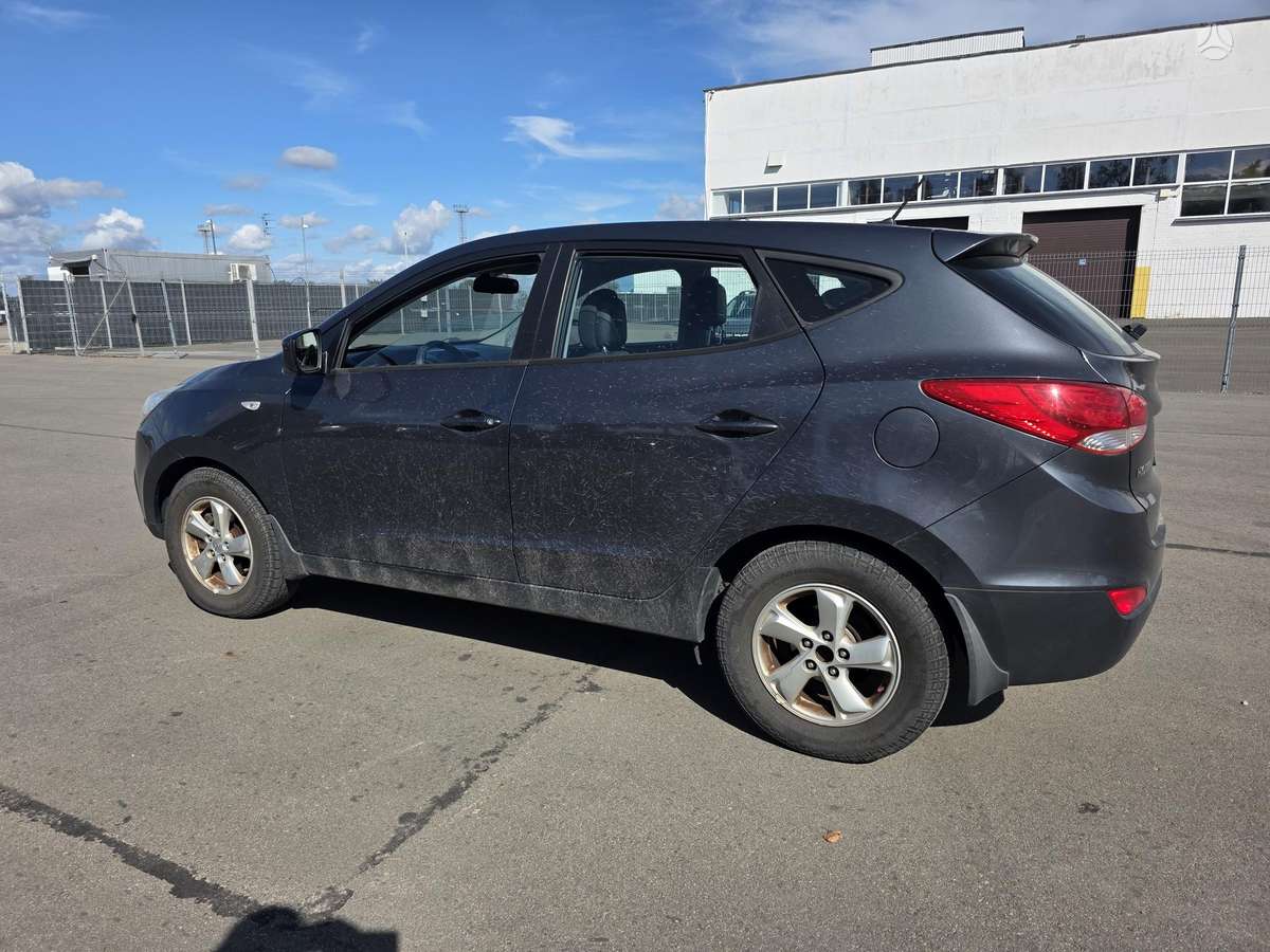 Hyundai ix35 2010 — photo 7