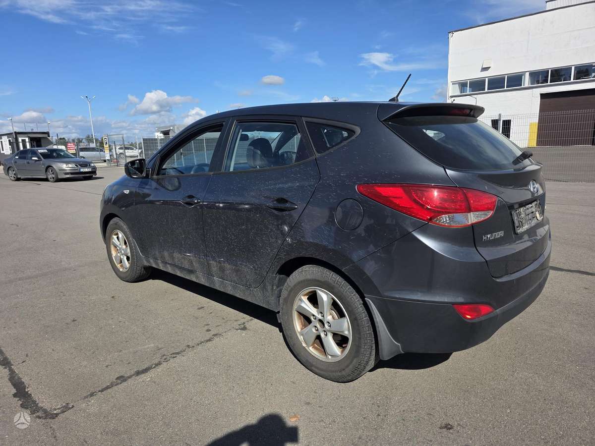 Hyundai ix35 2010 — photo 8
