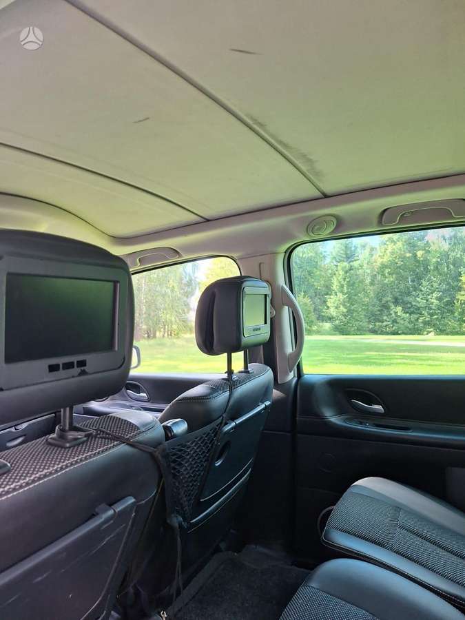 Renault Grand 2012 — photo 8