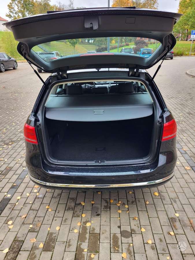 Volkswagen Passat 2011 — photo 14