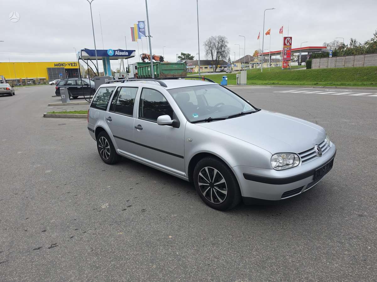 Volkswagen Golf 2006 — interior