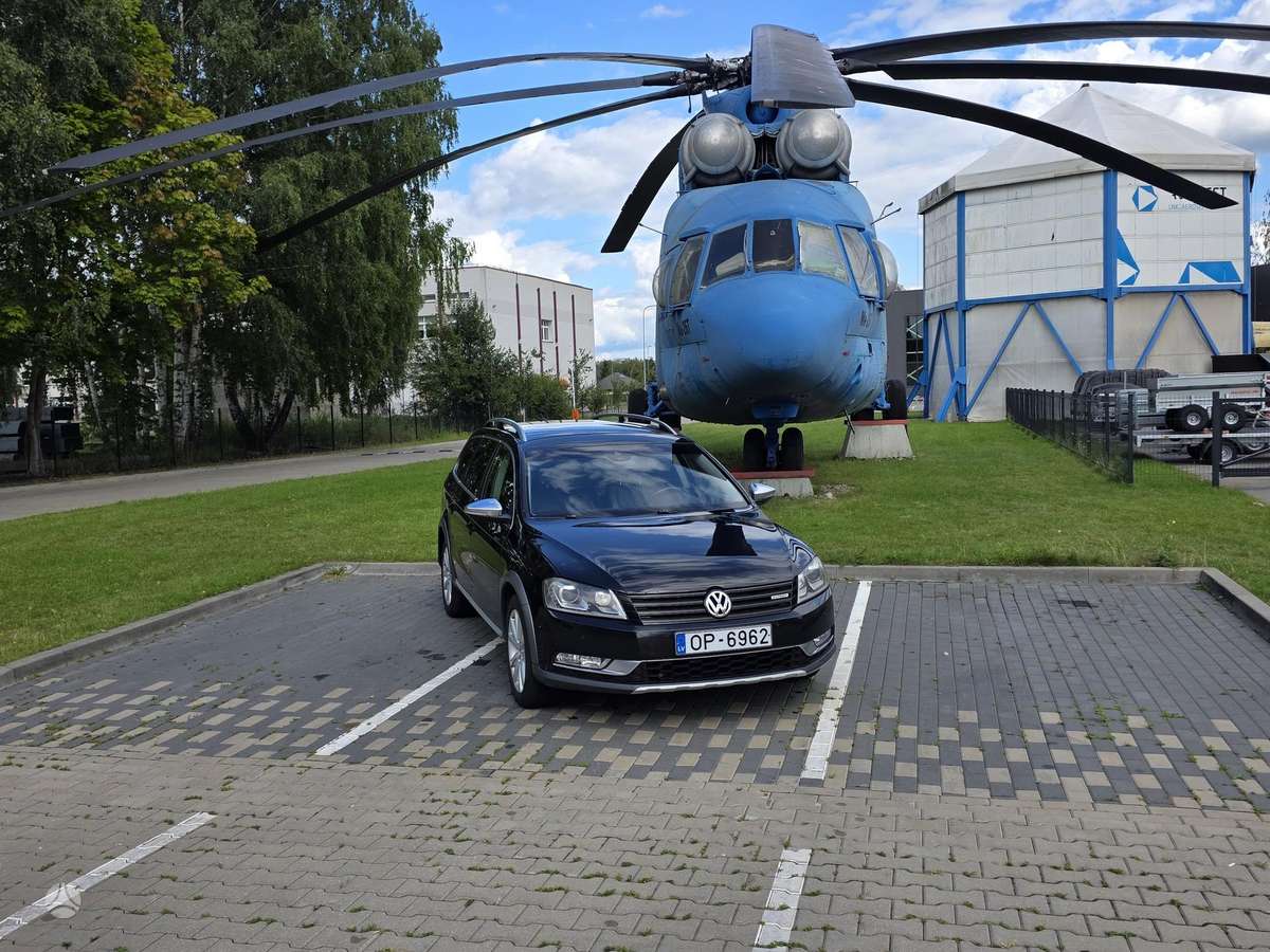 Volkswagen Passat 2013 — vehicle for AFU Ukraine