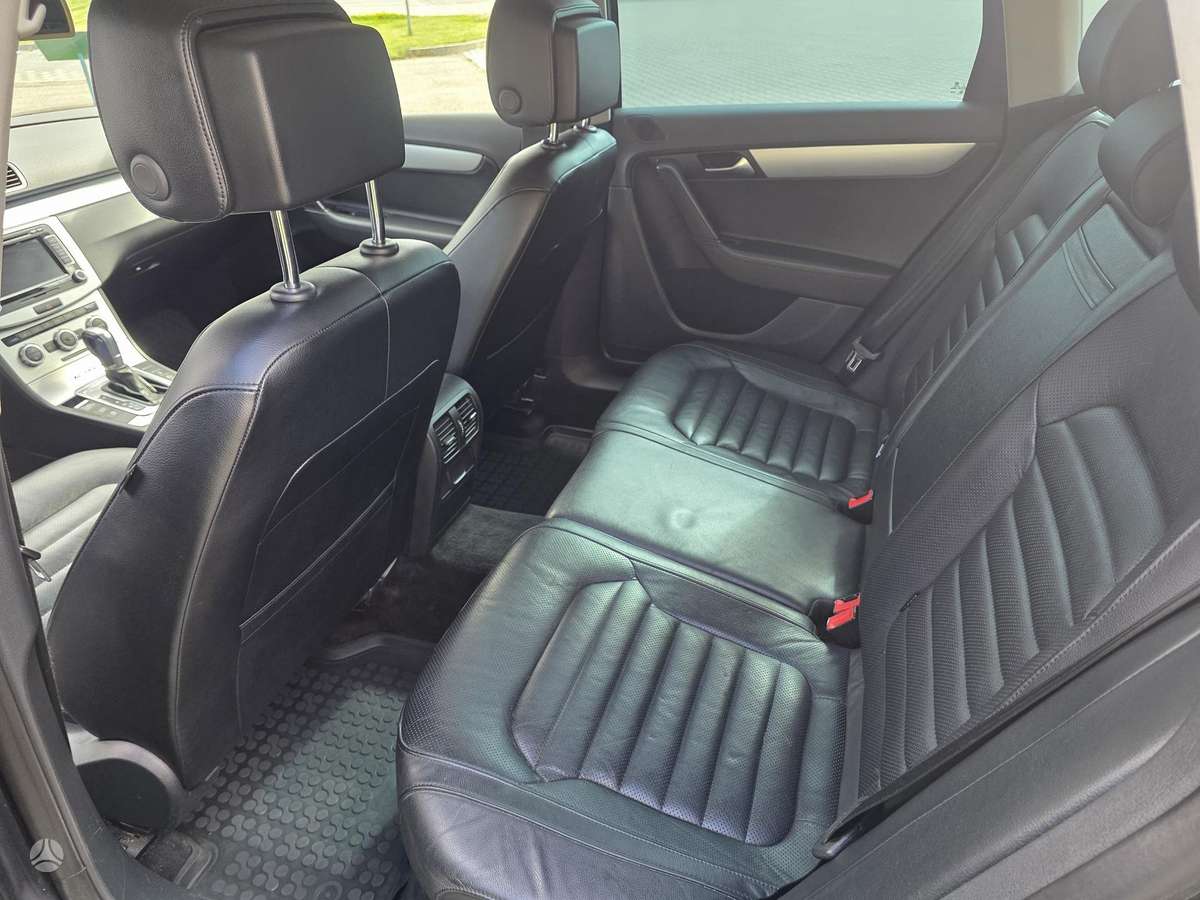 Volkswagen Passat 2013 — photo 12