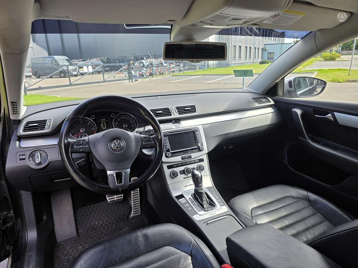 Volkswagen Passat 2013 — photo 8