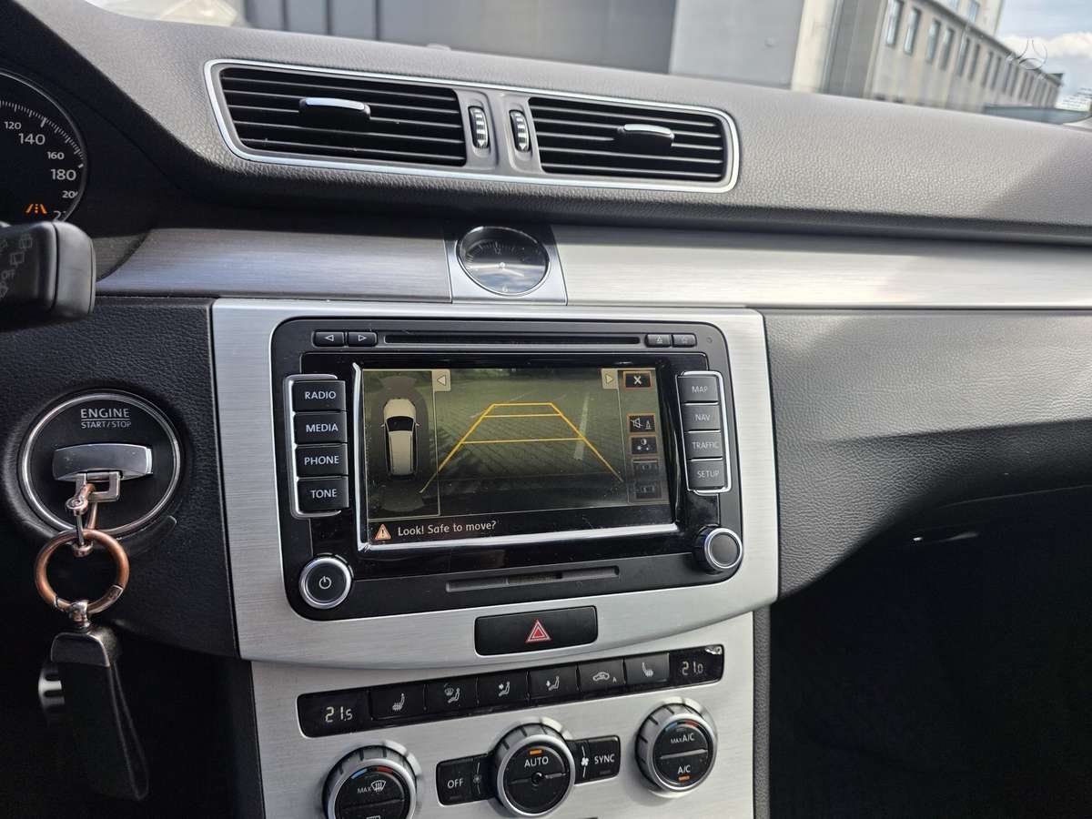 Volkswagen Passat 2013 — photo 9