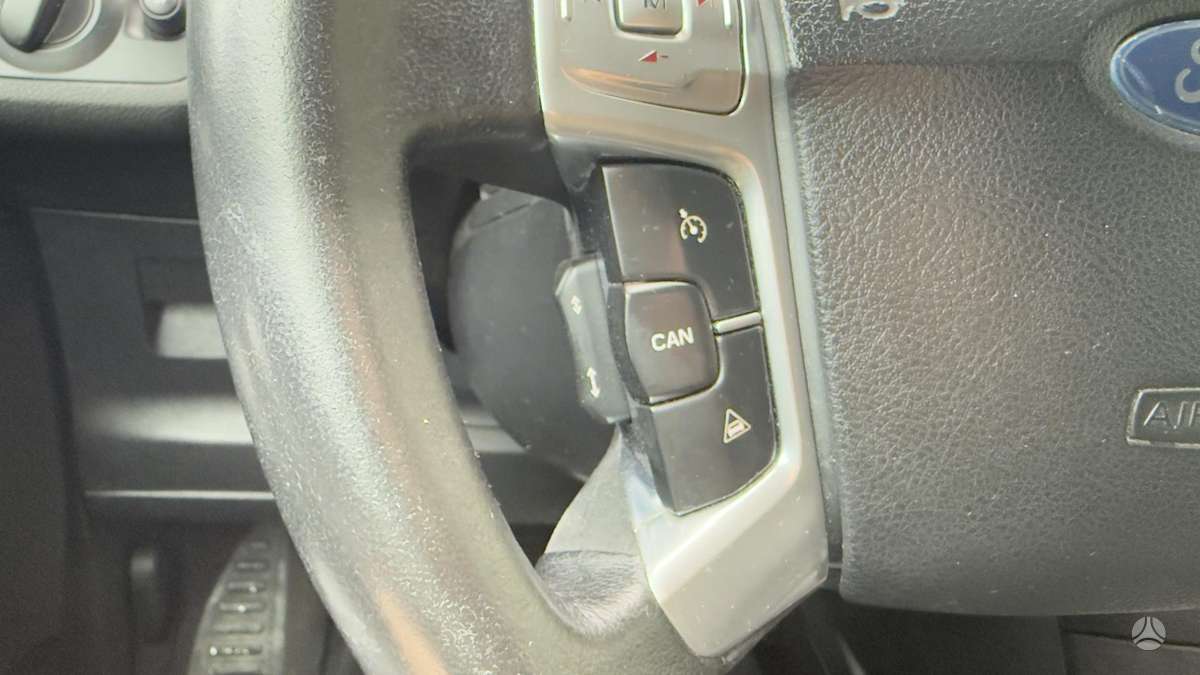 Ford Galaxy 2008 — photo 18