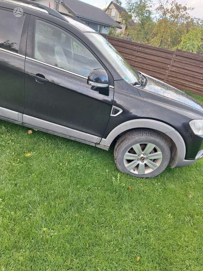 Chevrolet Captiva 2008 — вигляд ззаду