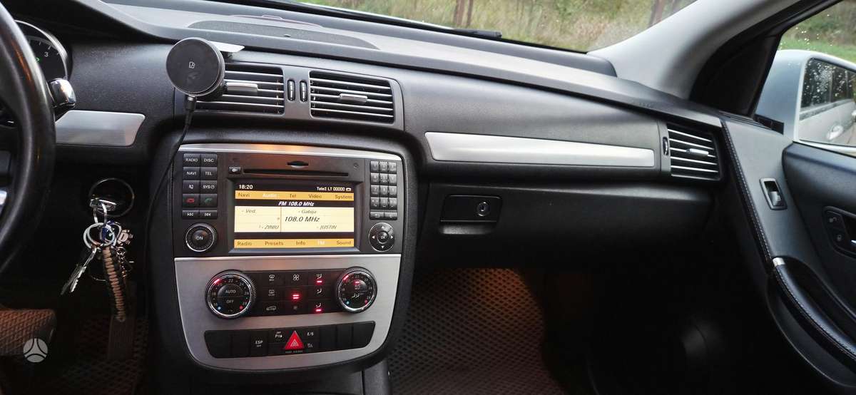 Mercedes-Benz R350 2013 — photo 12