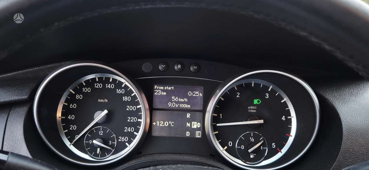 Mercedes-Benz R350 2013 — photo 9