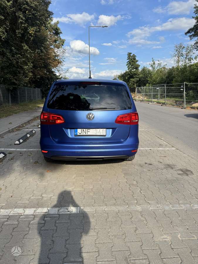 Volkswagen Sharan 2011 — interior