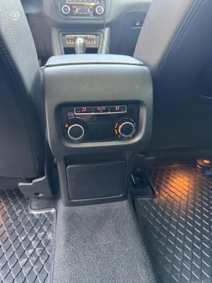 Volkswagen Sharan 2011 — photo 7