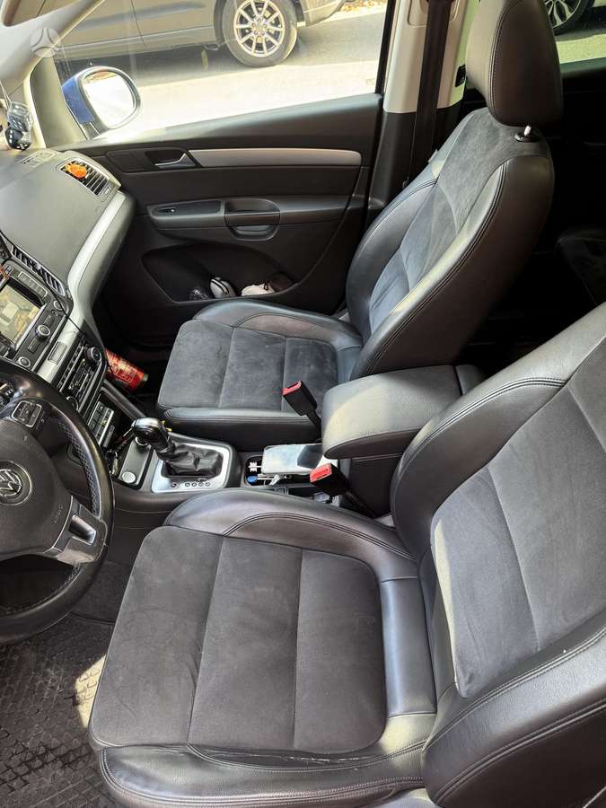 Volkswagen Sharan 2011 — photo 8