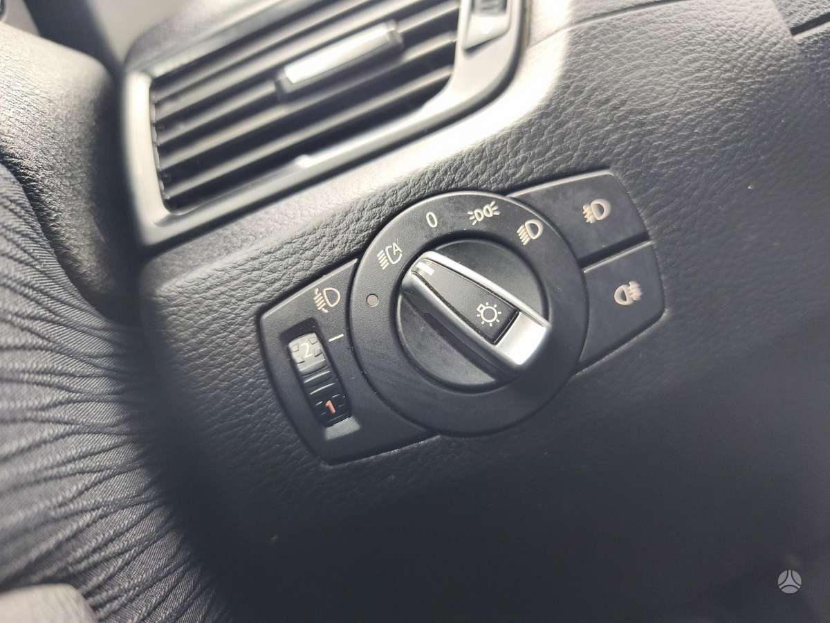 BMW X1 2013 — photo 12