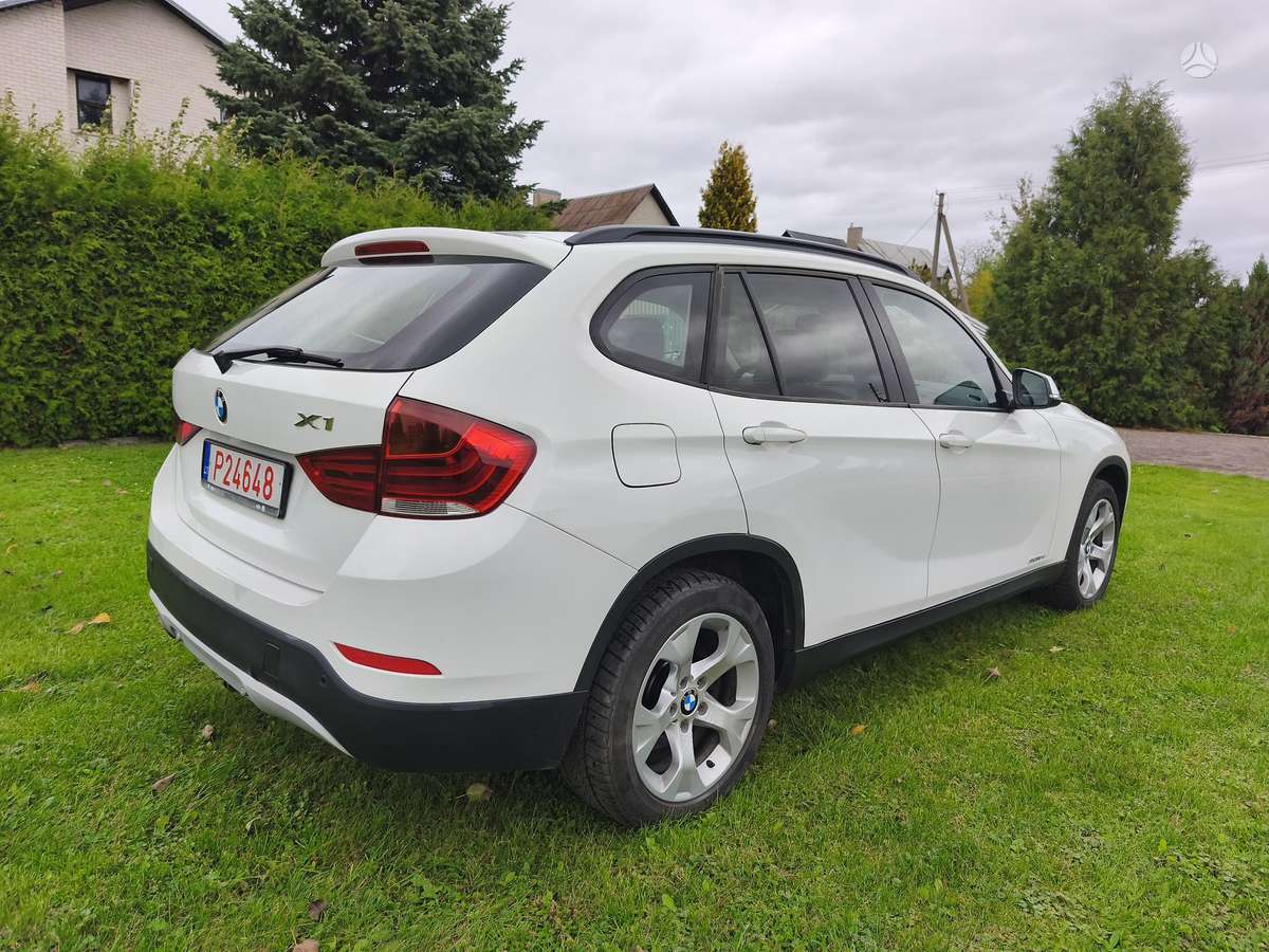 BMW X1 2013 — rear view