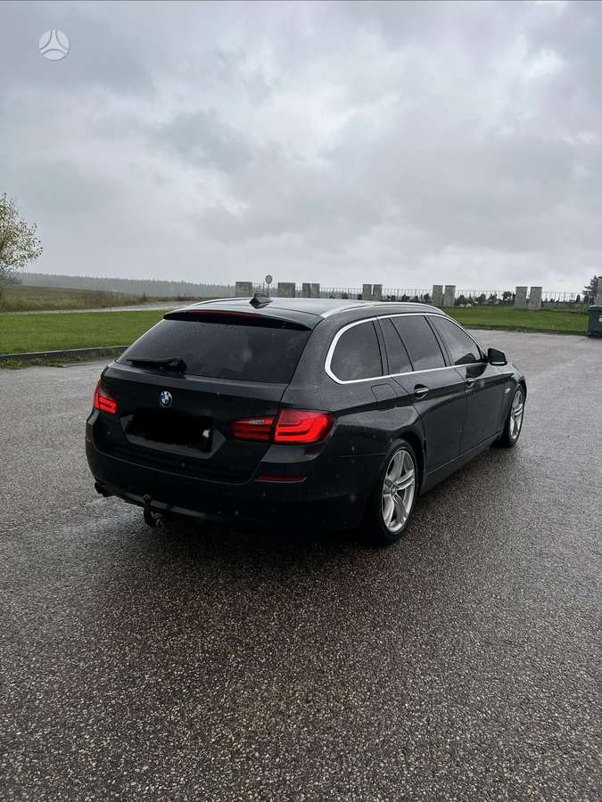 BMW 525 2010 — двигун 2993 cm³, 204 HP (150kW)