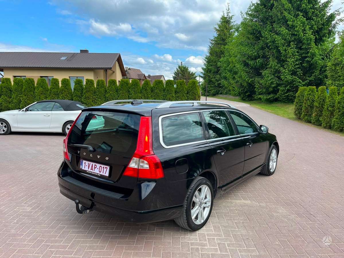 Volvo V70 2010 — engine 2400 cm³, 163 HP (120kW)