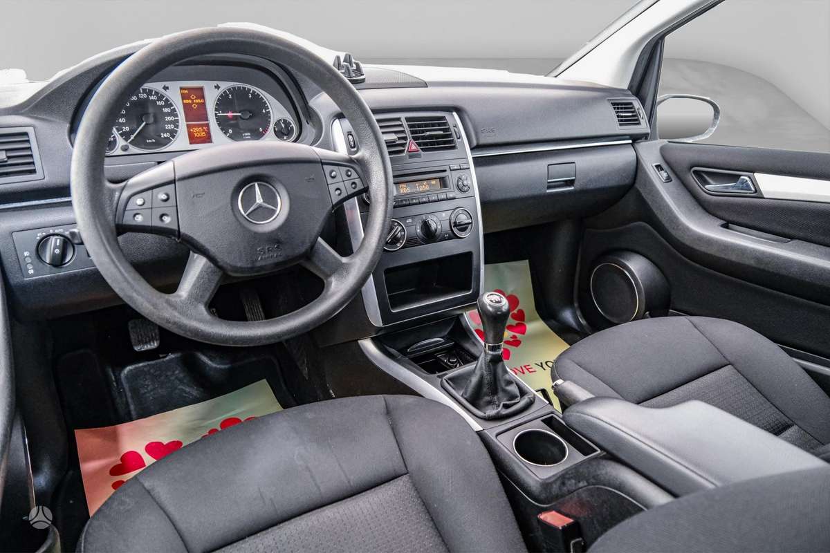Mercedes-Benz B180 2008 — photo 10