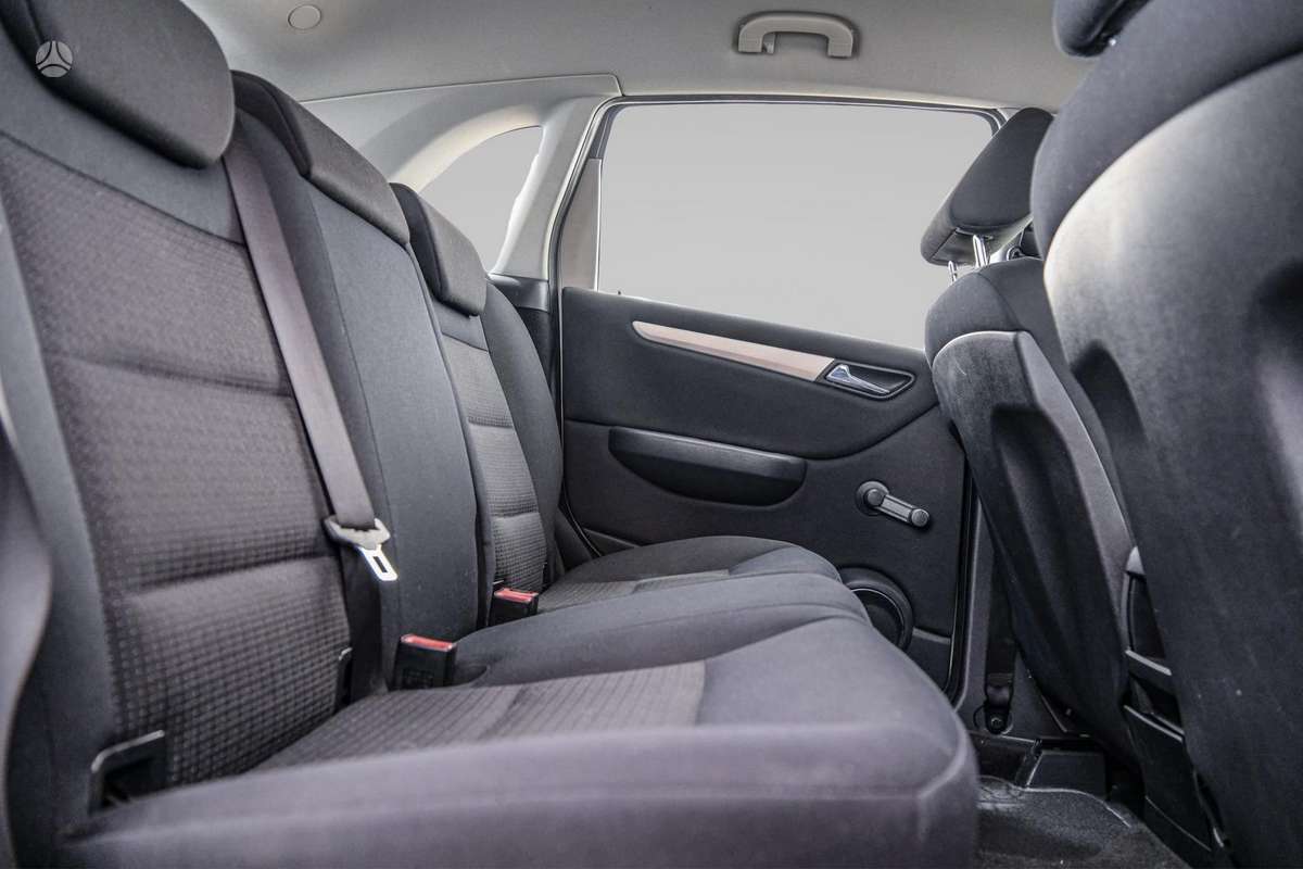 Mercedes-Benz B180 2008 — photo 8