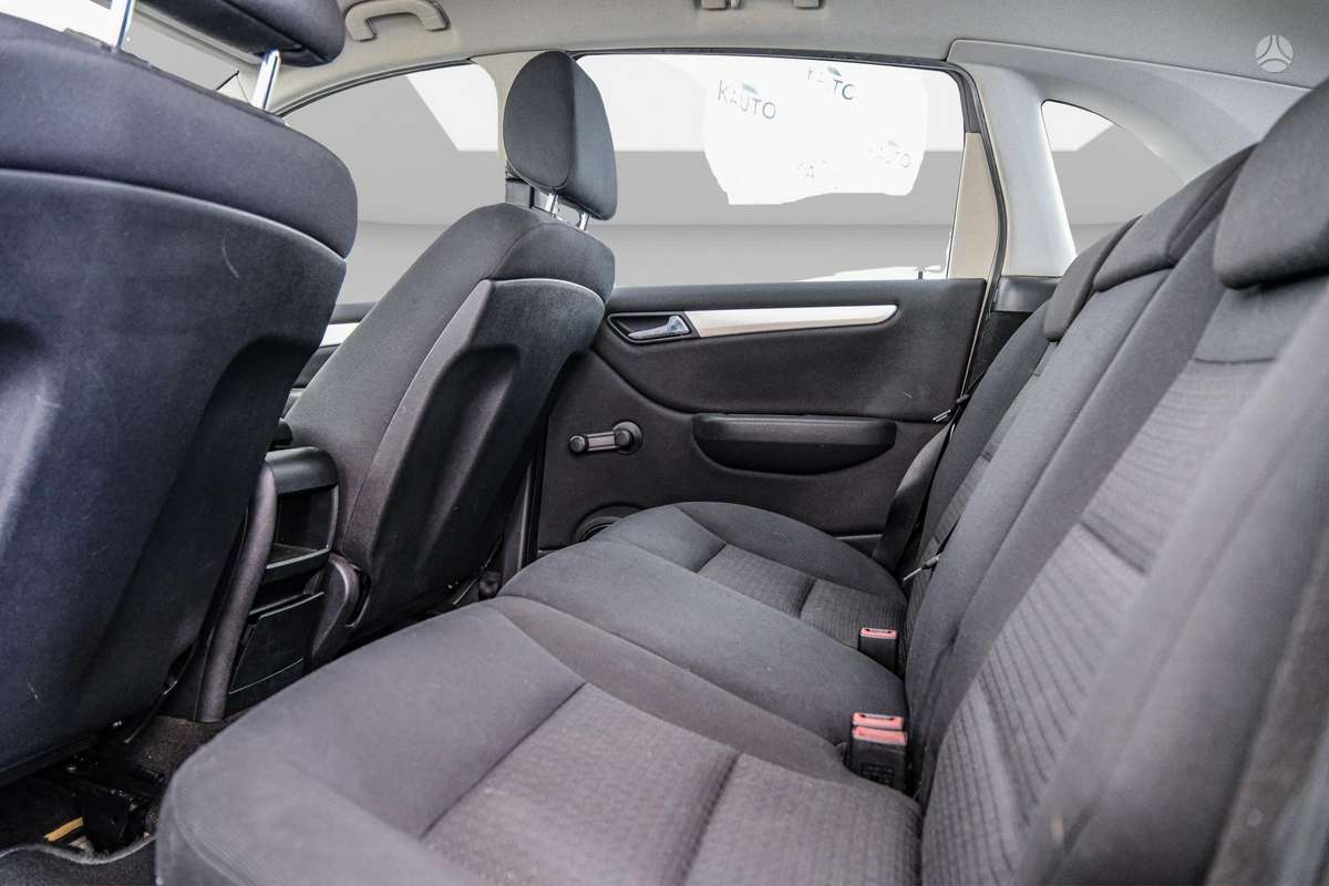 Mercedes-Benz B180 2008 — photo 9