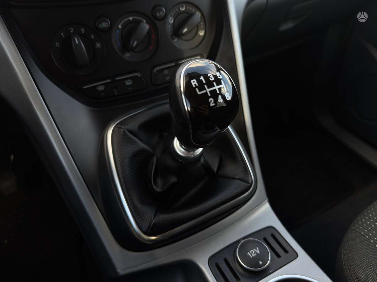 Ford Grand 2014 — photo 15