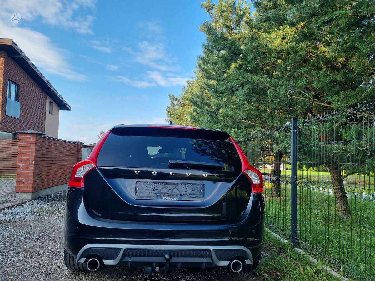 Volvo V60 2013 — photo 10