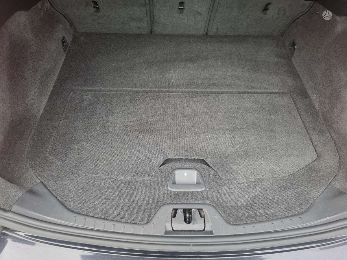 Volvo V60 2013 — photo 11