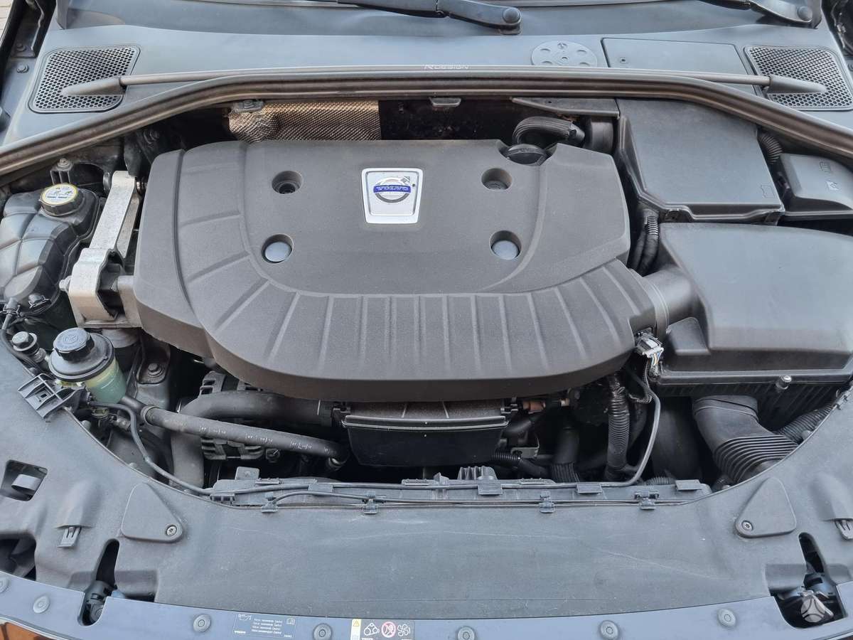 Volvo V60 2013 — photo 13