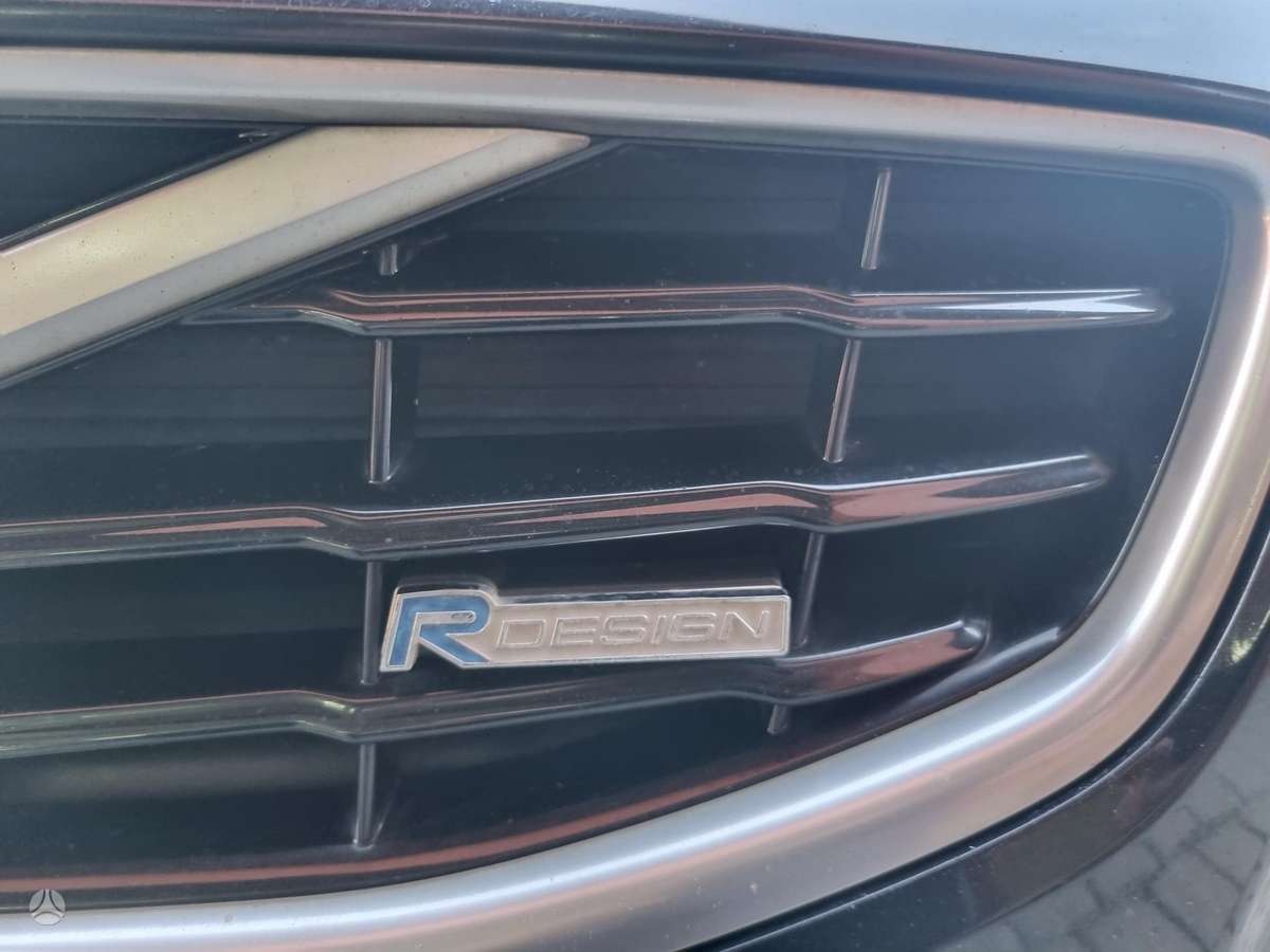 Volvo V60 2013 — photo 17