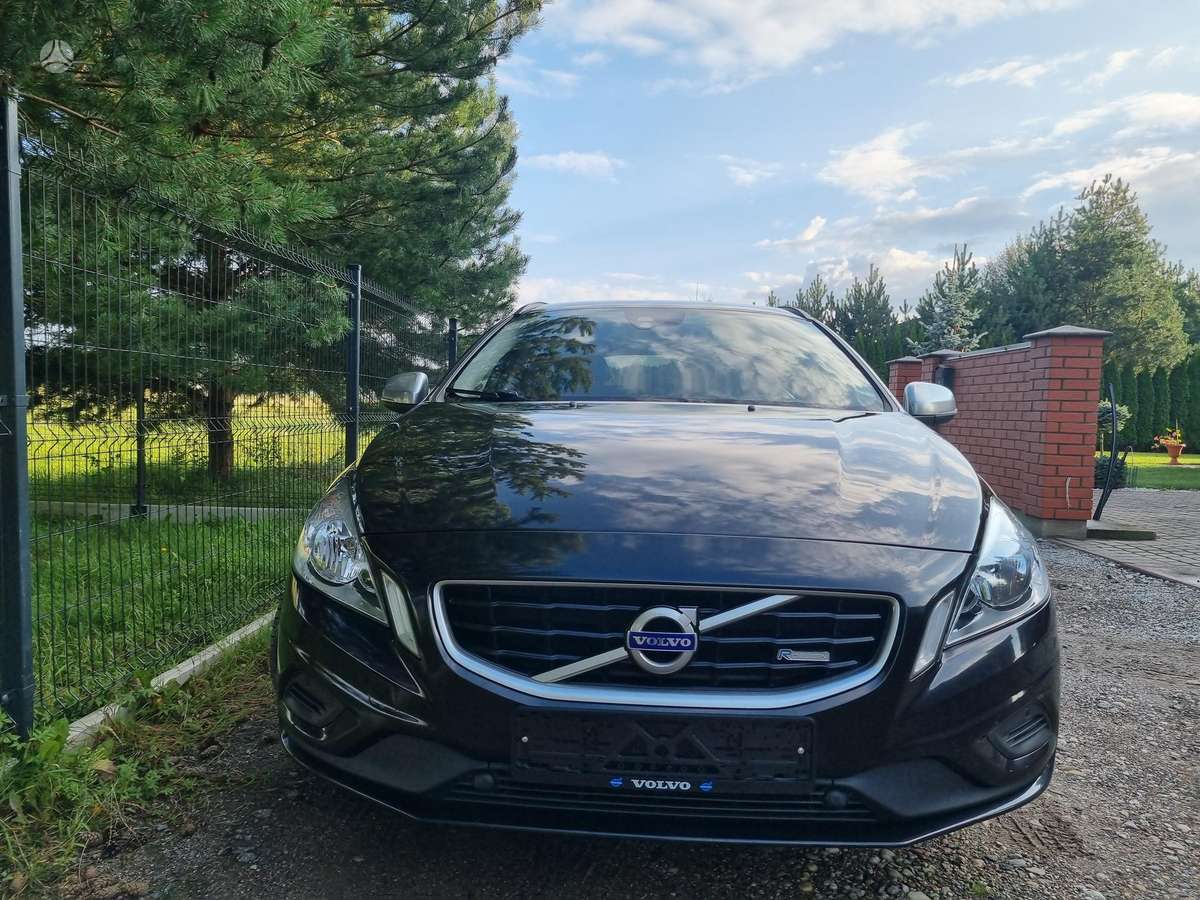 Volvo V60 2013 — rear view