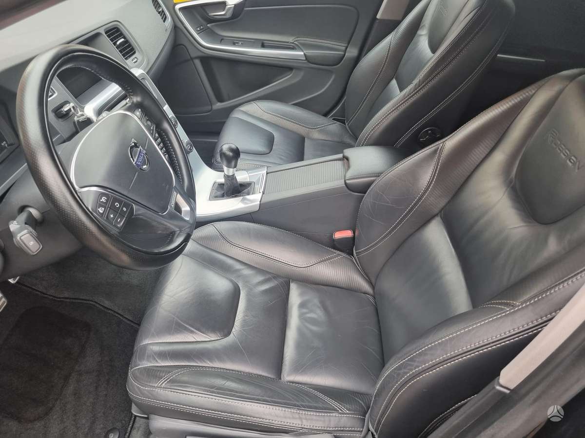 Volvo V60 2013 — photo 20