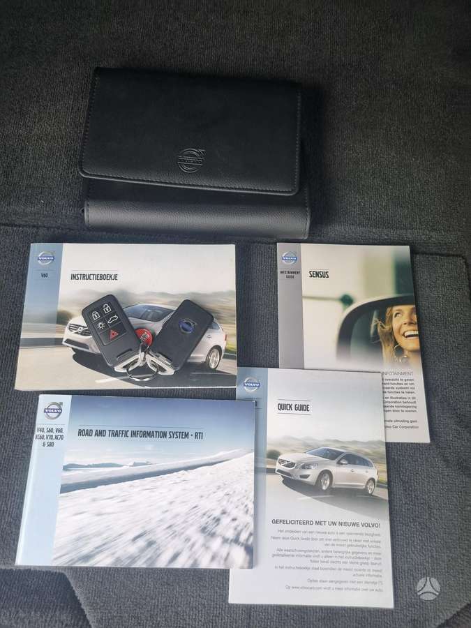 Volvo V60 2013 — photo 36