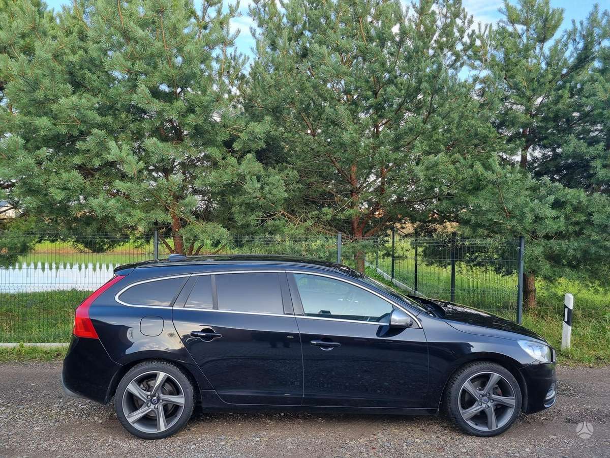 Volvo V60 2013 — photo 7