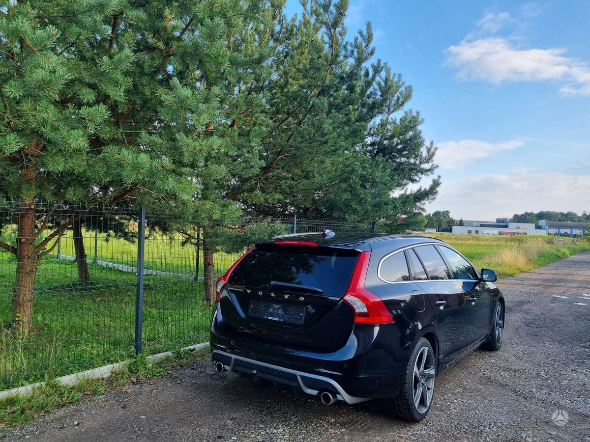 Volvo V60 2013 — photo 8