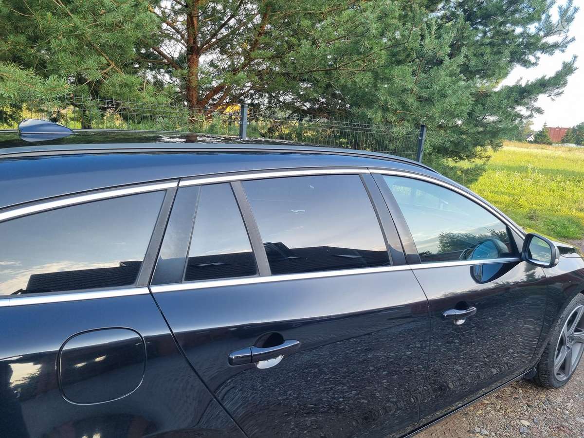 Volvo V60 2013 — photo 9