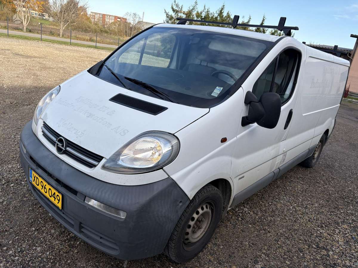 Opel Vivaro 2004 — photo 11