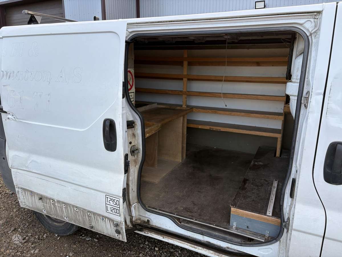 Opel Vivaro 2004 — photo 22