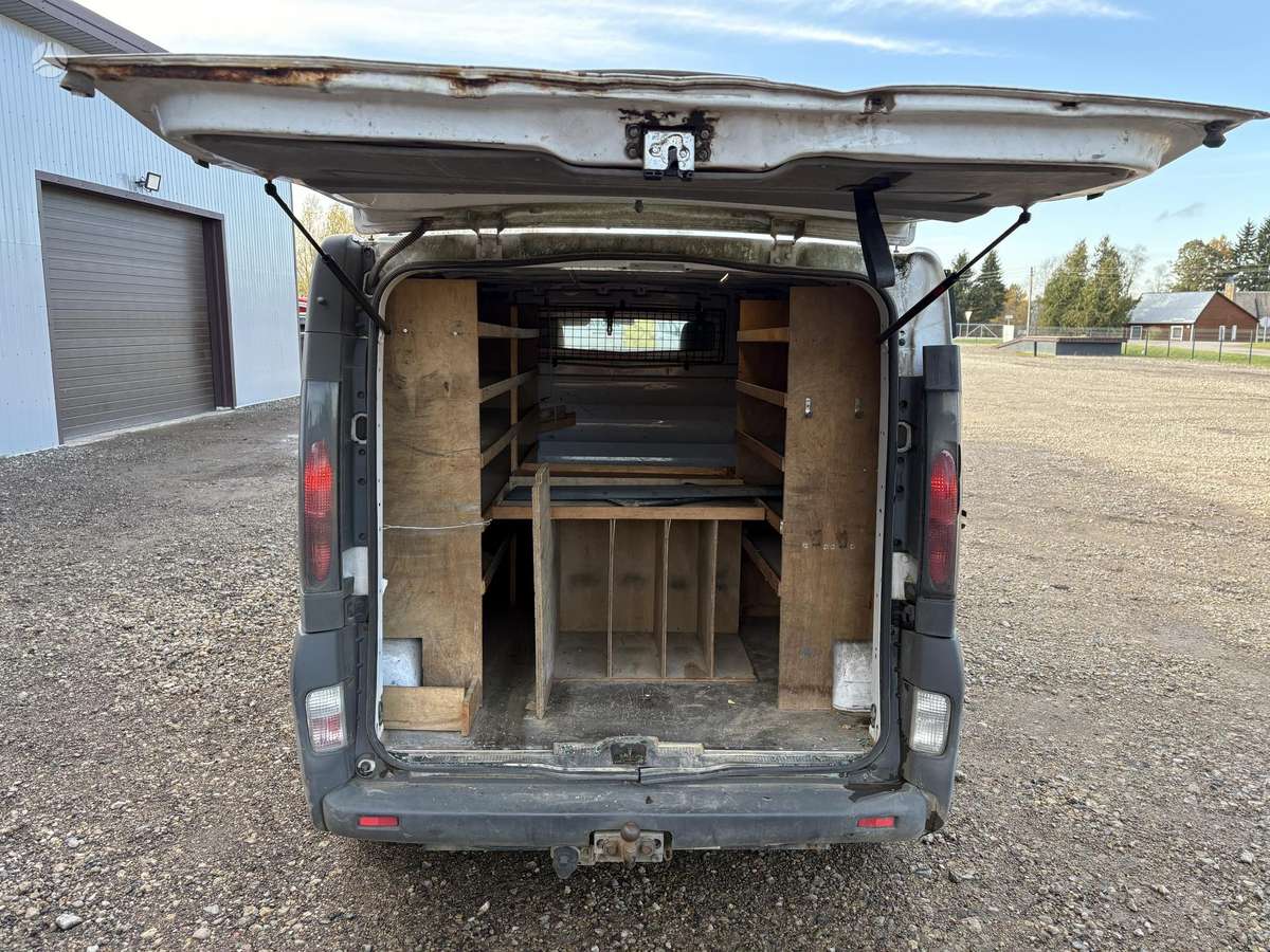 Opel Vivaro 2004 — photo 23